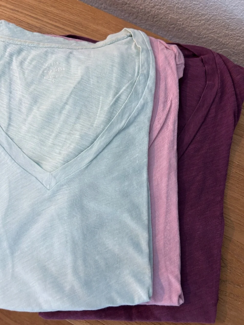 J Crew Vintage V-neck Tee Bundle Size S - 4 Tees (short sleeve) - Picture 5 of 8